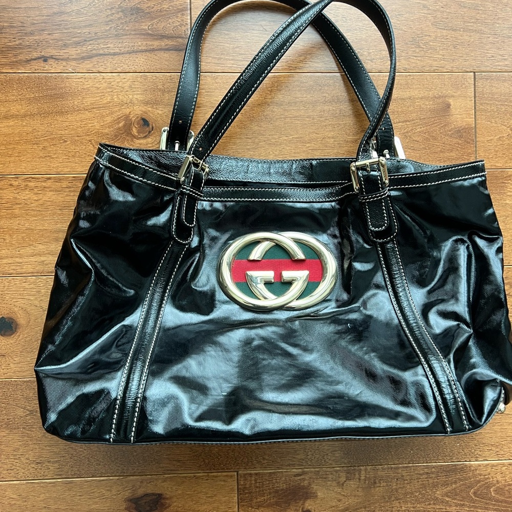 Original Gucci Black Shoulder Bag with Glossy Patent Finish
